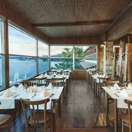 Sarpedor Boutique And 酒店